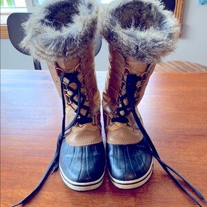 SOREL Tofino II Waterproof Insulated Winter Boots - Size 10